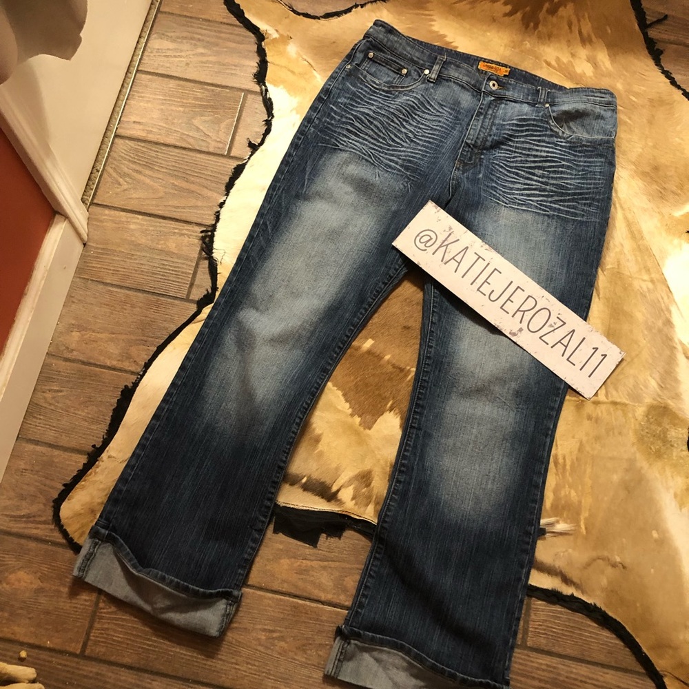 Leemo size 22 jeans 🧜‍♀️*